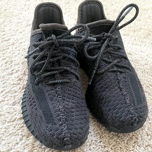 Adidas Yeezy Boost 350 v2 Black (Kids 13K)
